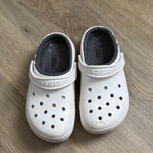 CROCS Womens Classic Clog in White with Gray Lining